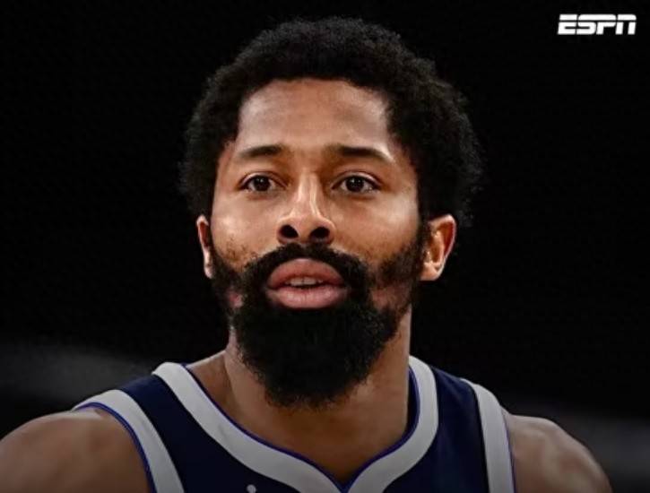 如今, 这位多次换