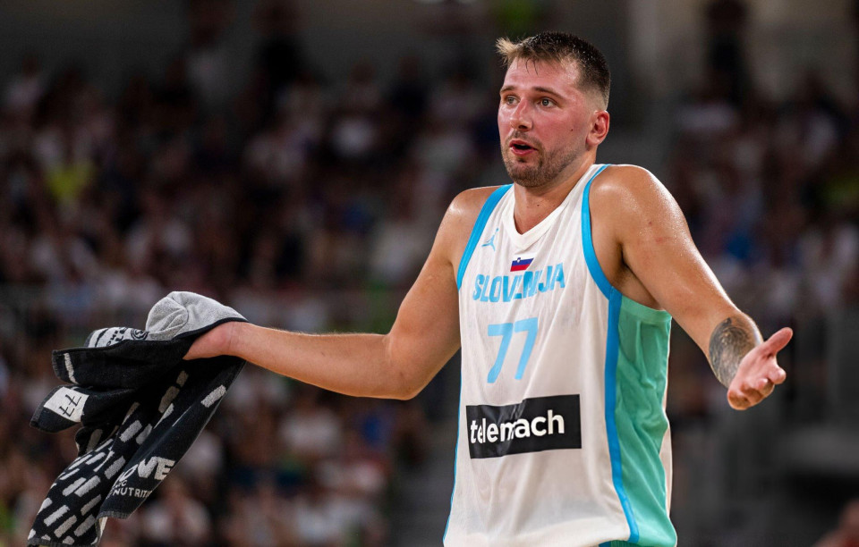 必须有多名, 进制造犯规