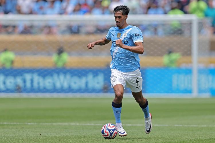 赖因德斯是, 填补的空缺