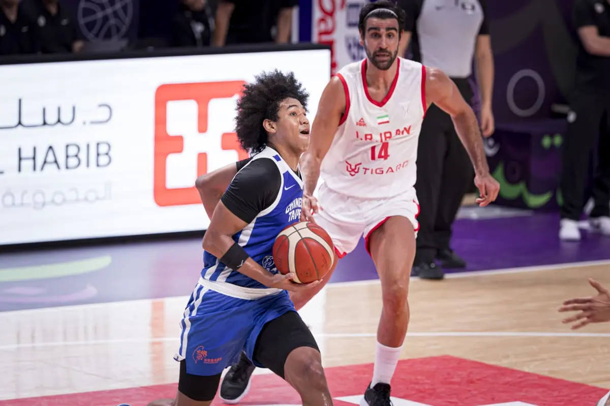 yid, 的表现中规, 的席位