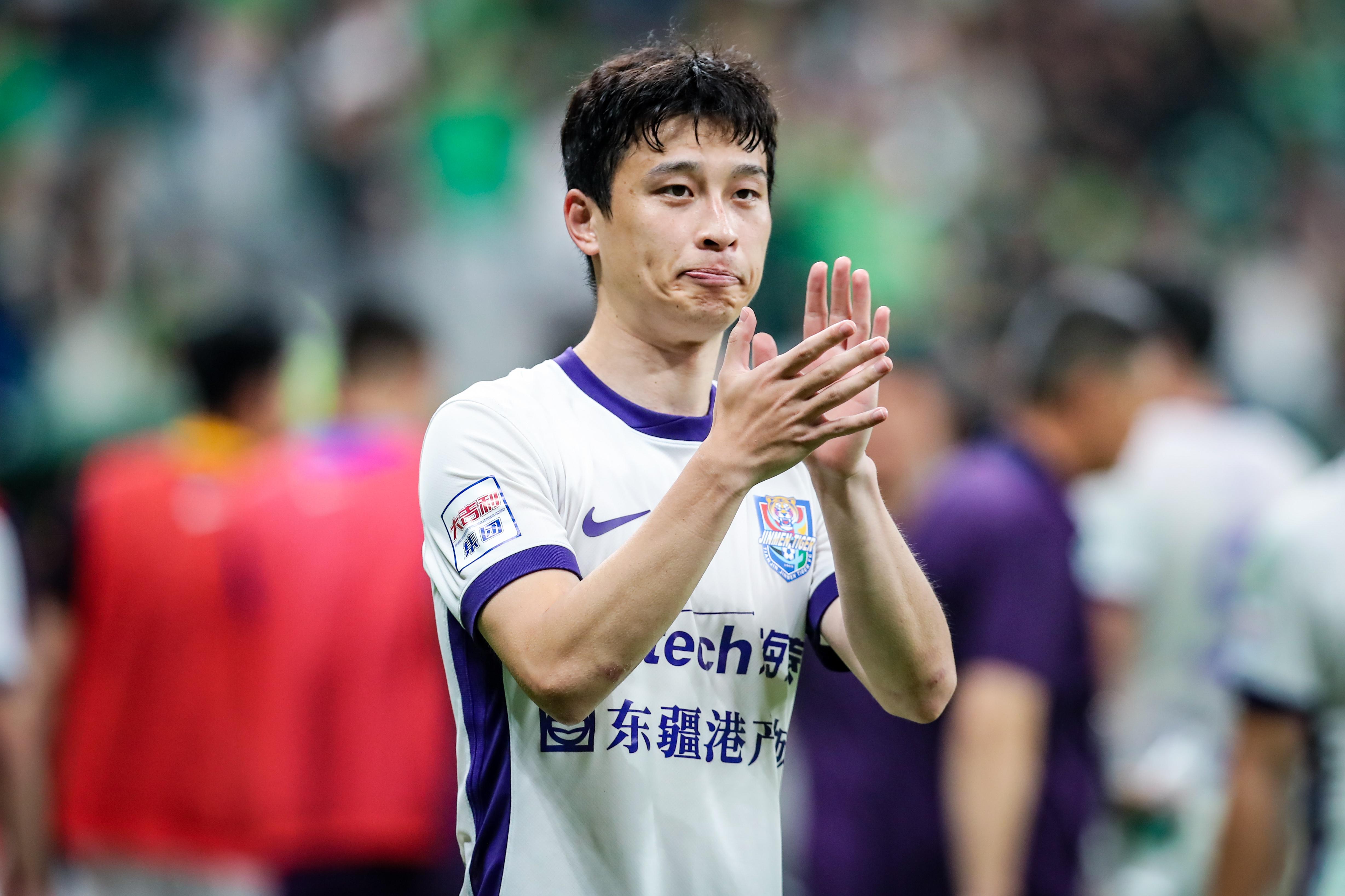 经开始跟随 经开始跟随