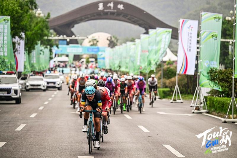 的DE, 邱天慧再度 的DE, 邱天慧再度